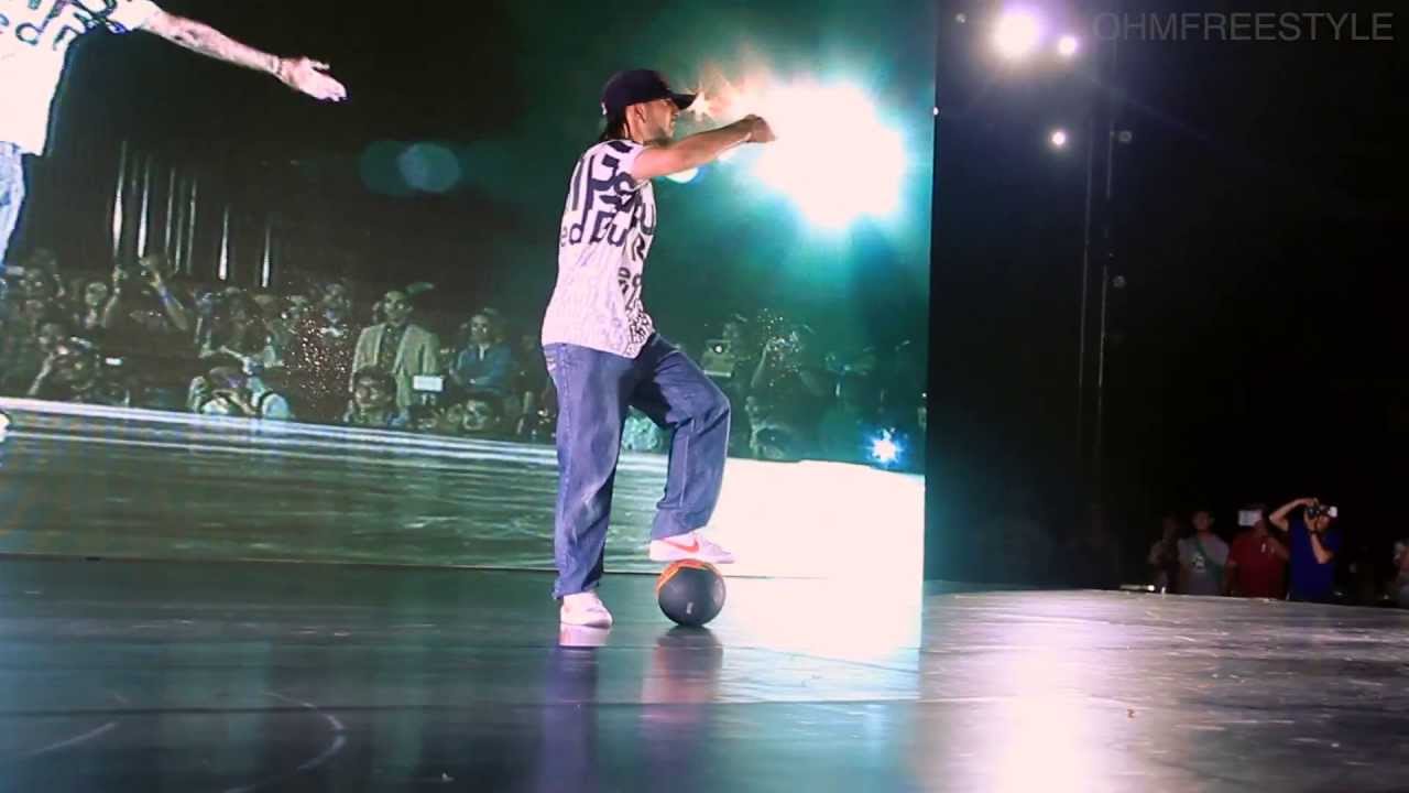 Sean Garnier S3 Perform at World of Red Bull The Arrival Party in Bangkok