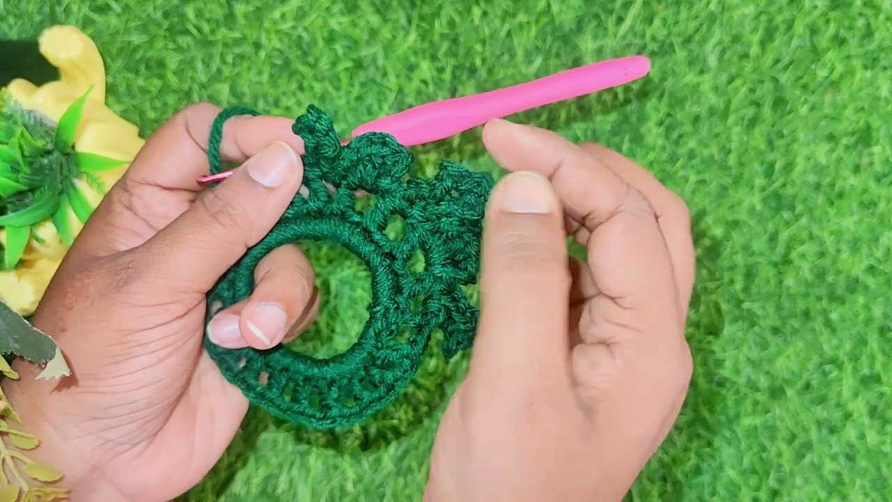 Beautiful crochet tulip scrunchies 