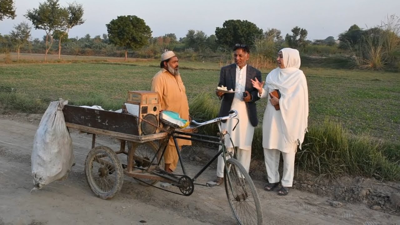 An honest man sells snacks on tricycle but always be thankful about what he earns