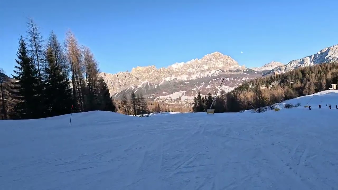 Skiing Cortina d' Ampezzo - Socrepes - Italy