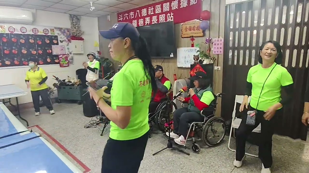 115年愛無礙協會送愛的毛帽給長輩