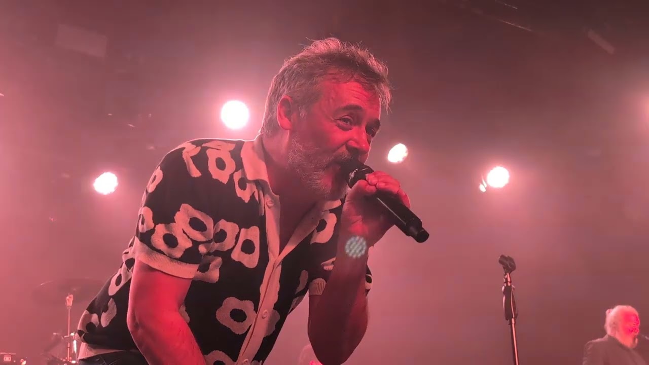 Love Of Lesbian - Madrid (21/02/2025) - Sesenta Memorias Perdidas