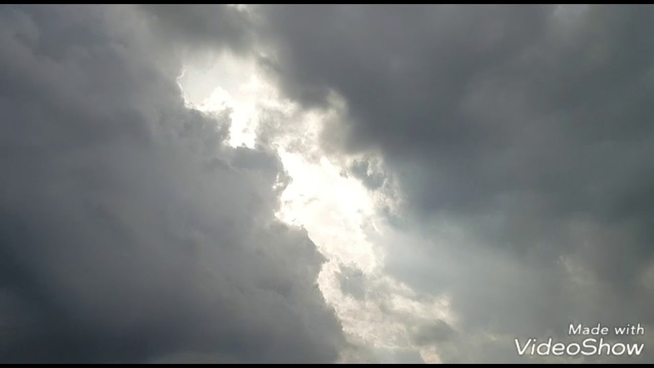 Semne misterioase pe cer, filmare, drumul dintre nori, citeste descrierea