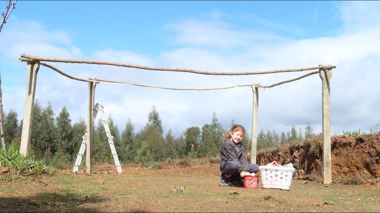 Homestead Ingenuity: MacGyvering a Clothesline from Found Treasures