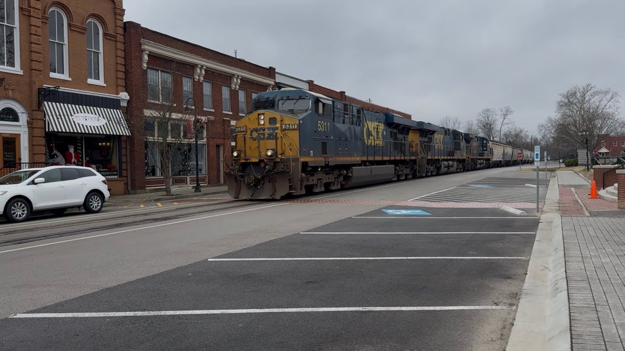 CSX M520 in La Grange Kentucky 
