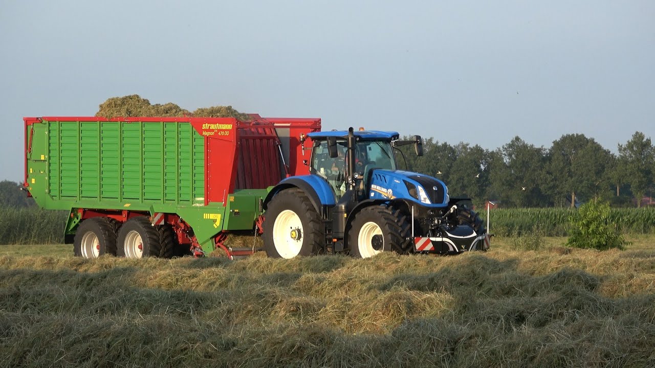 Gras oprapen met New Holland T7.290 HD en Strautmann Magnon demo combinatie van Timmerman BV (2021)