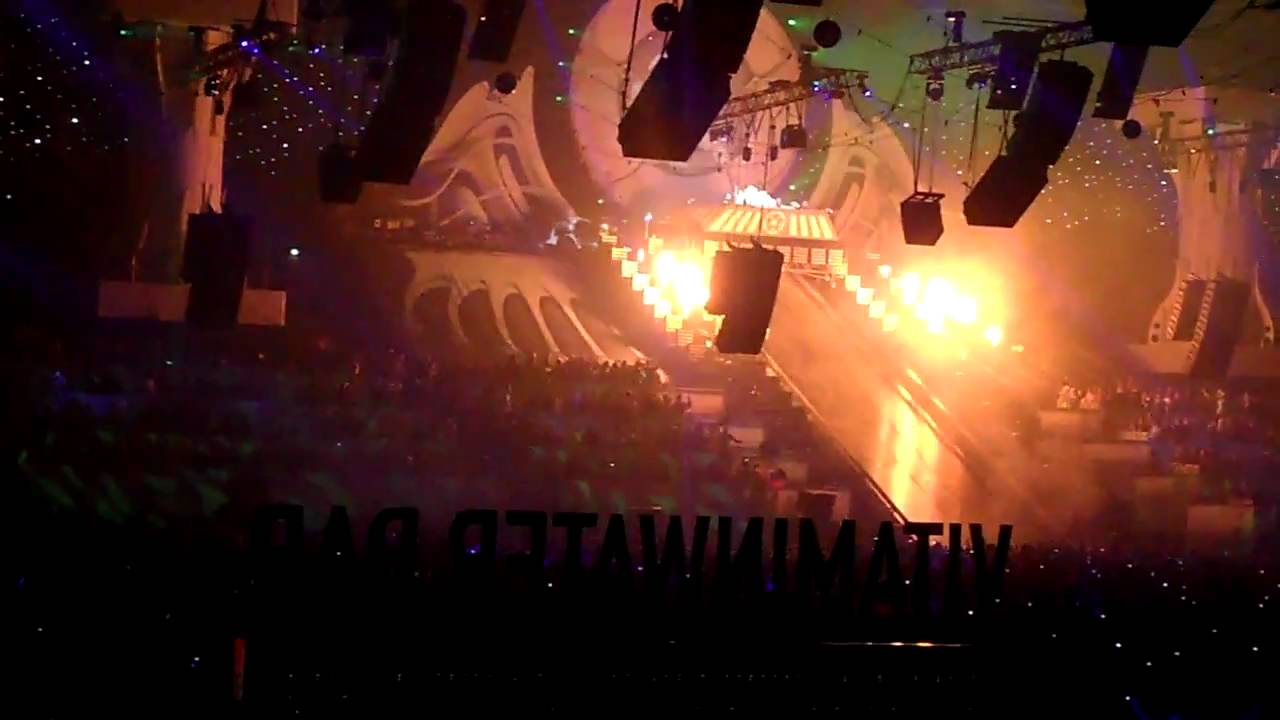 Qlimax 2010 @ Gelredome, Arnhem - Wildstylez & Noisecontrollers - Intro