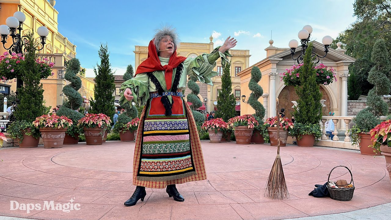 La Befana | Italy Storyteller | EPCOT | Disney Festival of the Holidays | Walt Disney World Resort