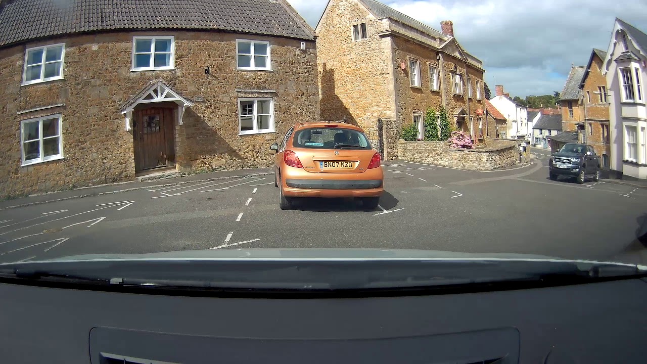 Lockdown   Castle Cary High Street