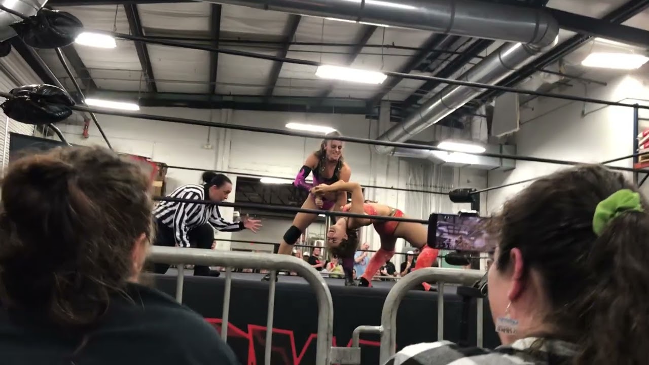 CCW Havoc & Haze 16 Women’s Match: Sara Leon vs Kristin Blaze