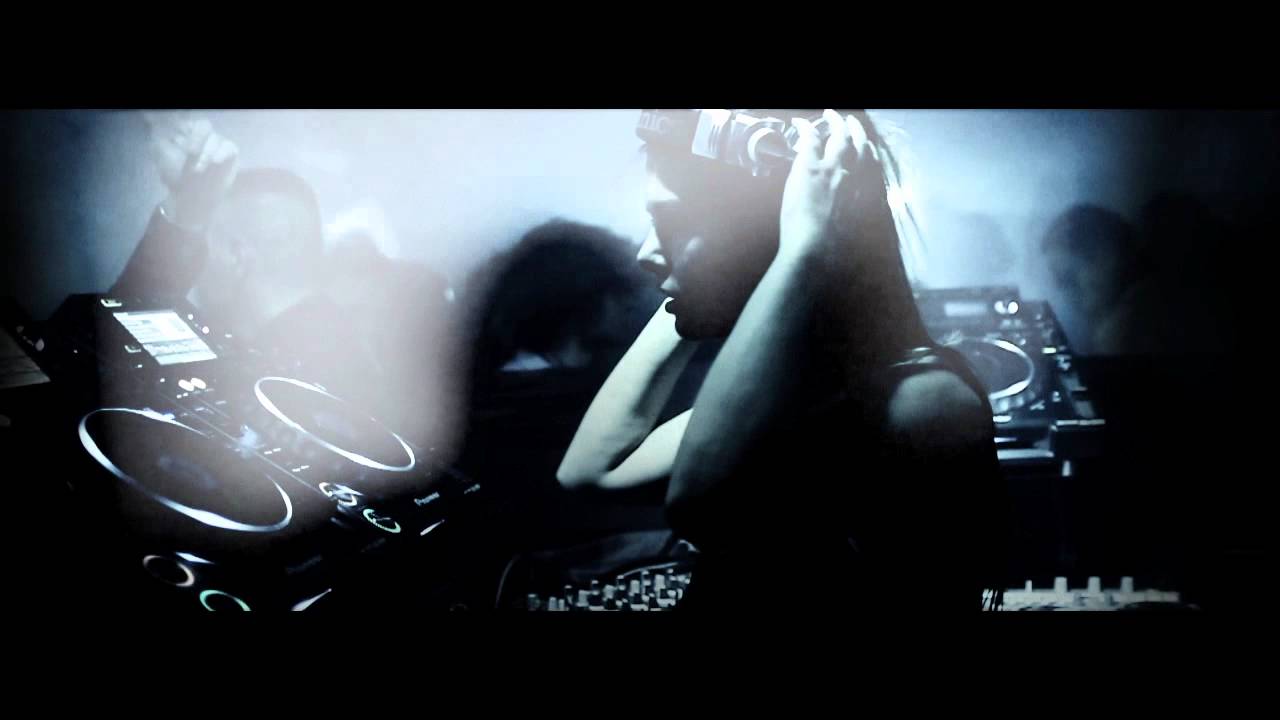 MOOD CLUB (Episode #19) JAKKI DEGG • LONDON.