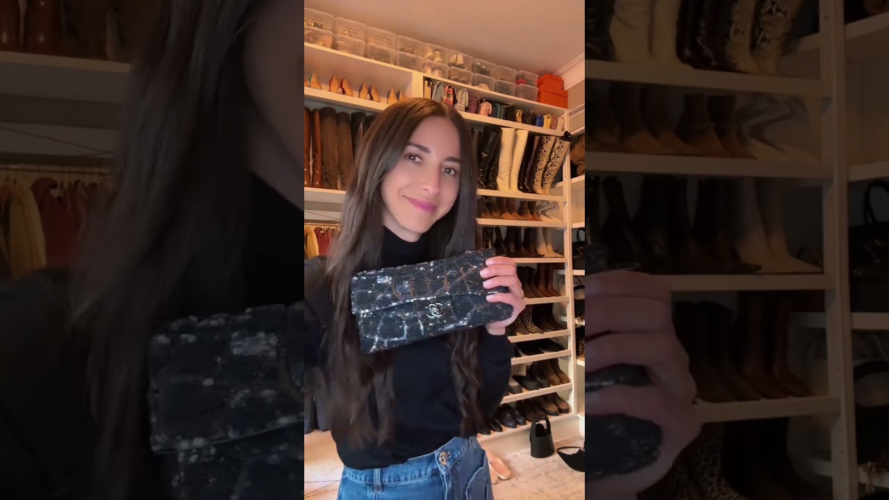 As promised, here is part one of my #chanel bag archive 😍 which is your favorite?!