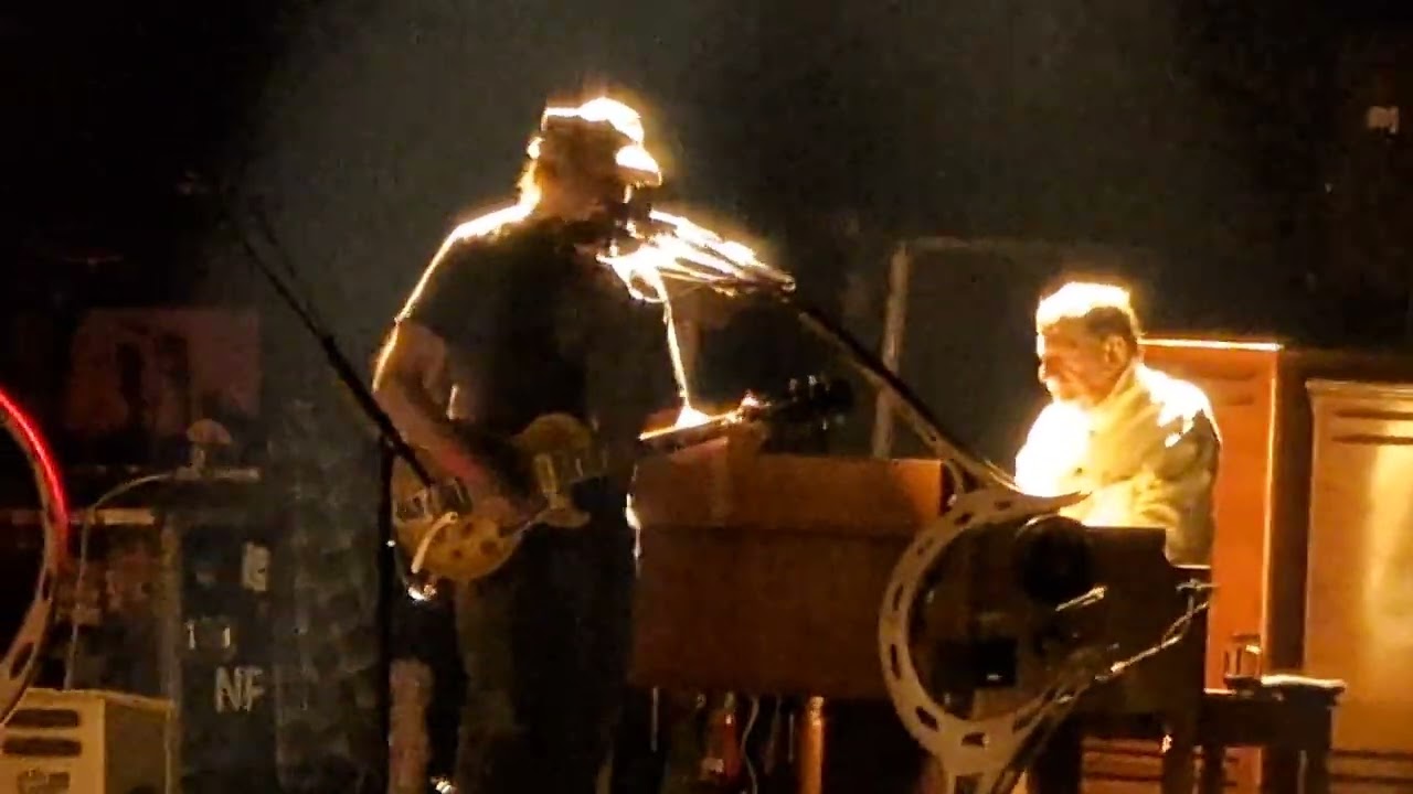 Нил Янг и The Chrome Hearts — «Sun Green» в театре Jones Beach, 23 августа 2025 г.