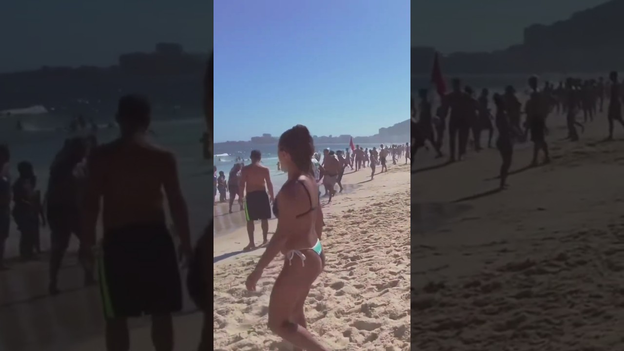 Baseball at Spain Beach Walk 🌊 #BeachWalkTour #BeachWalk #shorts