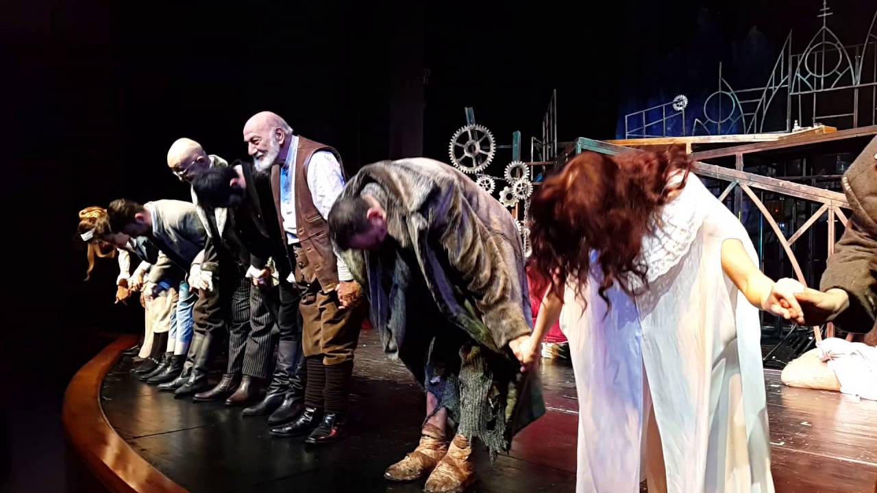 Frankenstein selam sahnesi-Sadri Alışık Tiyatrosu