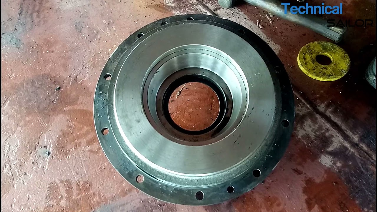 windlass hydraulic motor oil seal replacement