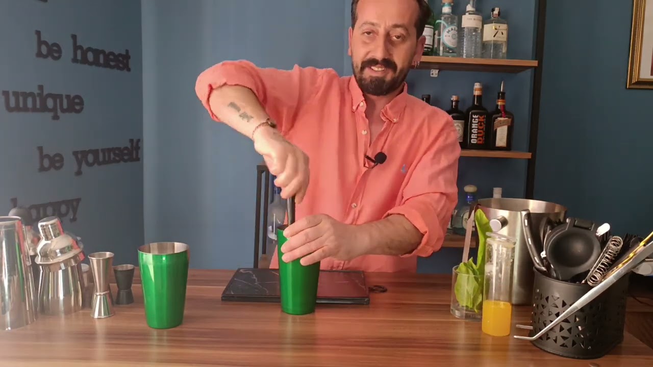 Kuzukulağı Sour Nasıl Yapılır ?Kuzukulagi Sour Yapımı ? #gin #coctail#kuzu #kuzukulagi#bar #kokteyl