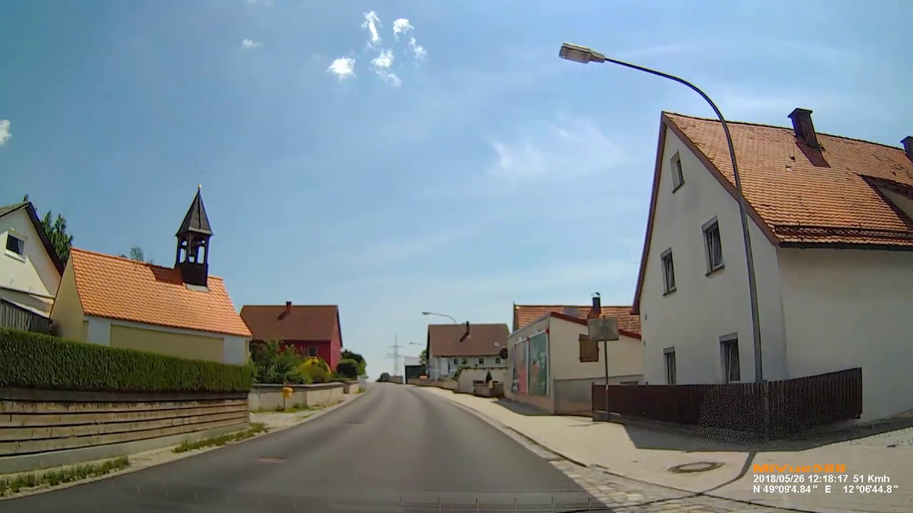D: Hagenau. Markt Regenstauf. Landkreis Regensburg. Ortsdurchfahrt. Mai 2018