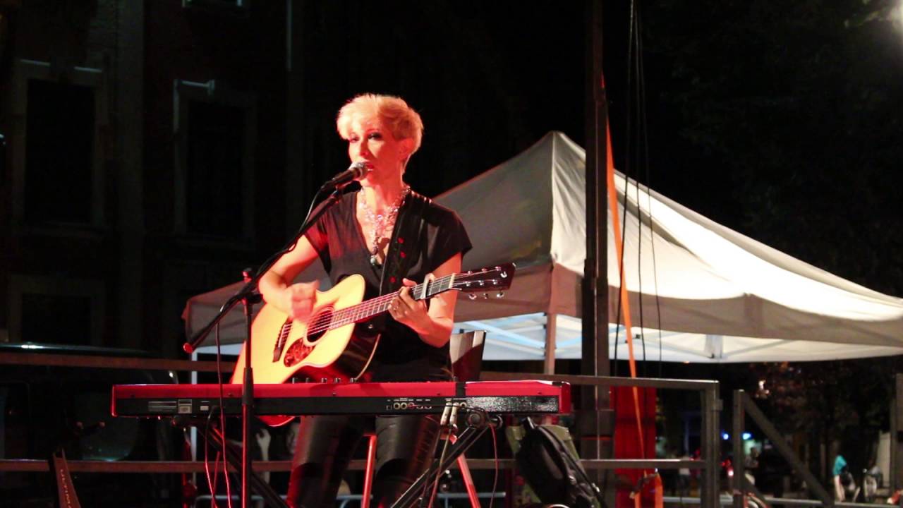 Andrea Miro - Piove da una vita live 1080HD