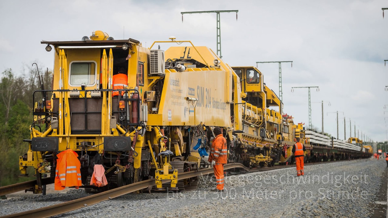 Schnellumbauzug 314 (SUZ 500 UVR) der Bahnbaugruppe in Lohsa