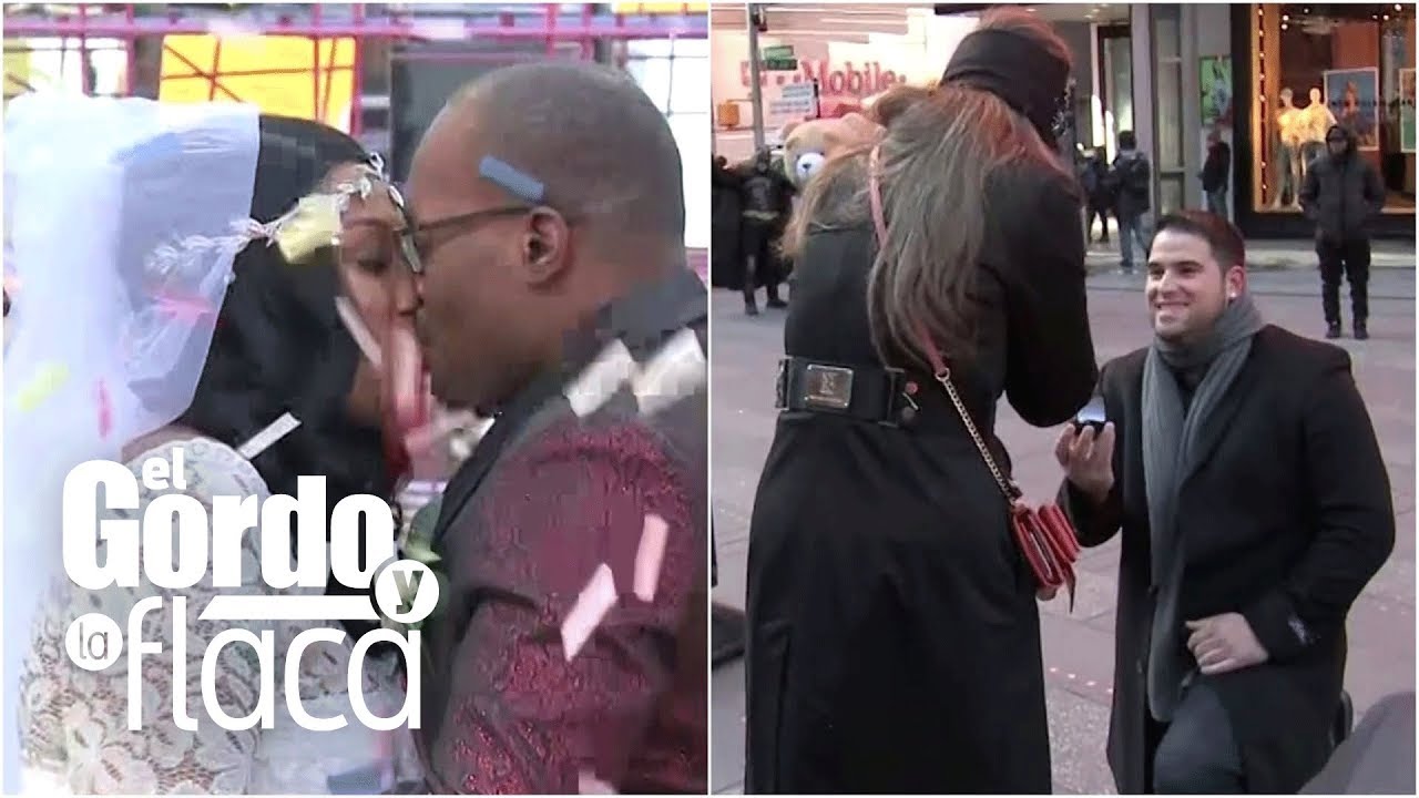Mujer casi se desmaya y otras parejas se dan el “sí acepto” en pleno Times Square | GYF