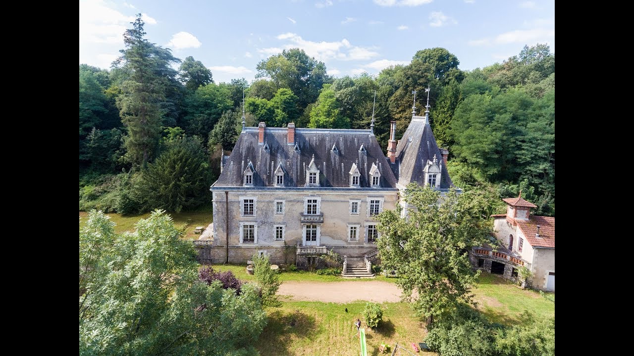 SOLD - Unique Château in the Dordogne - bargain at only 424K€ including fees - ref 79649LCH24