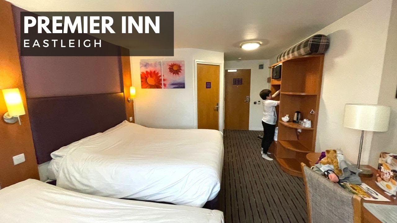 Premier Inn Eastleigh Room tour | Perfect location for Peppa Pig World