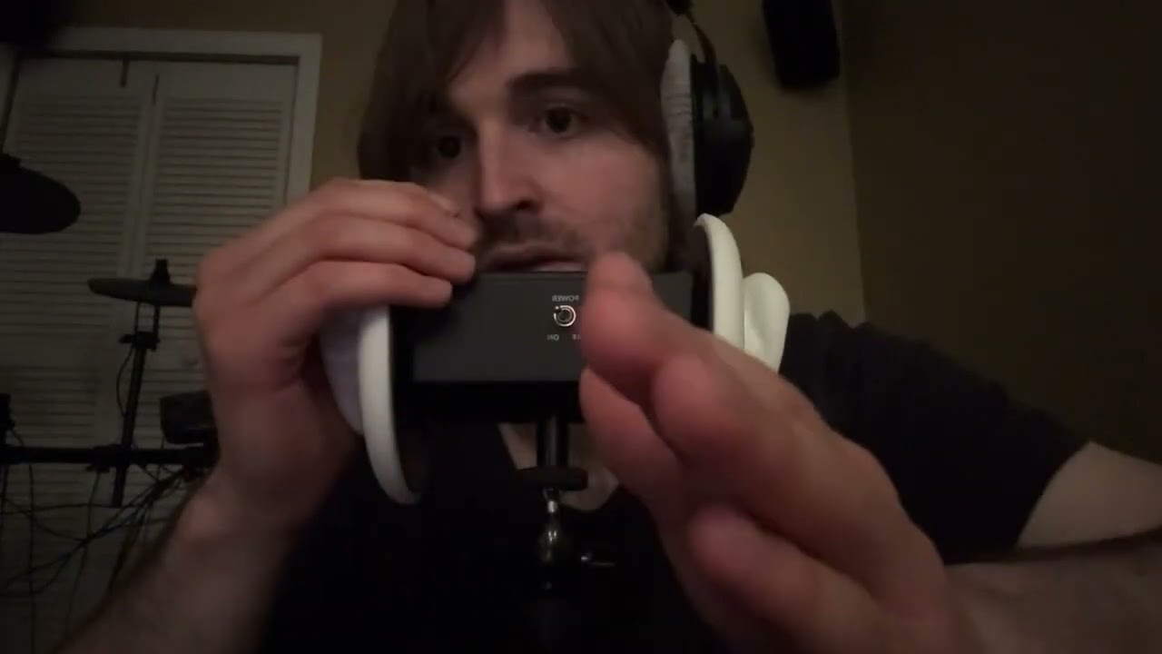 ASMR - 3dio Synchronized Face Touching + Whispers