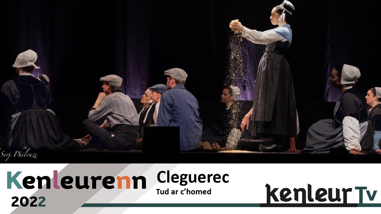 Kenleurenn / Spectacle de danse bretonne avec les Danserien Bro Klegereg de Cl&eacute;gu&eacute;rec en juin 2022