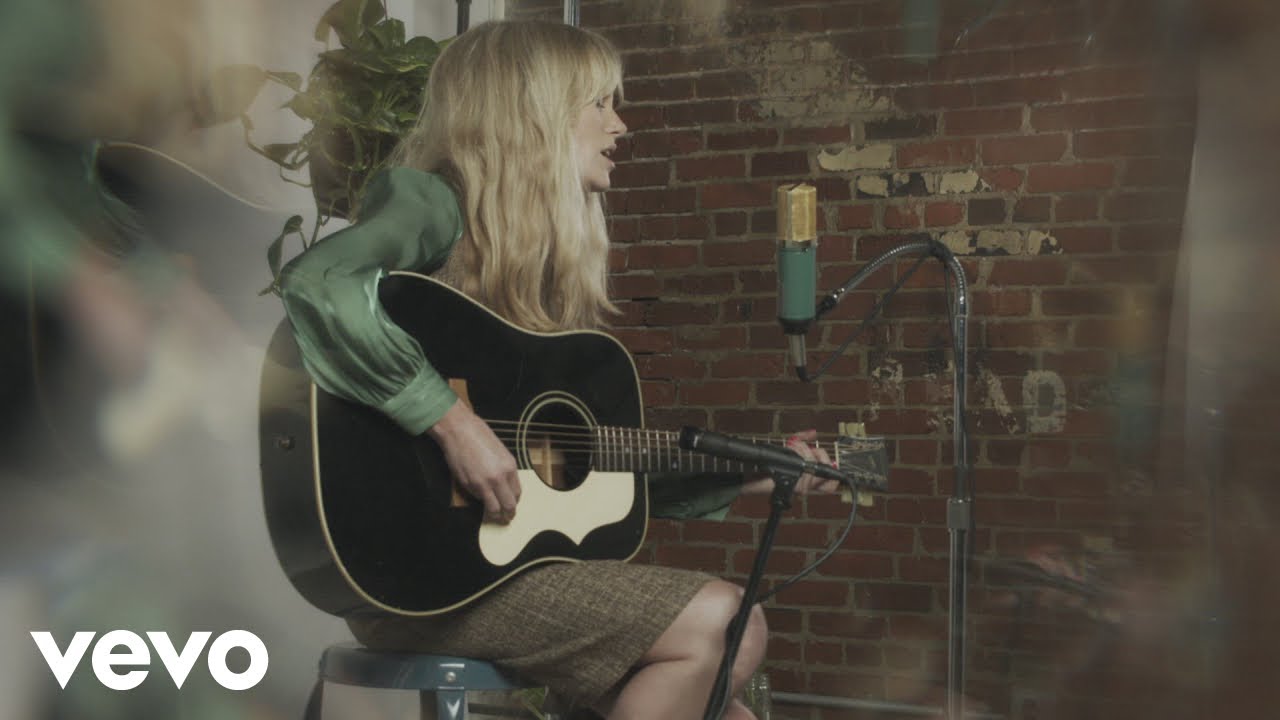 Leah Blevins - Little Birds (Official Live Session)
