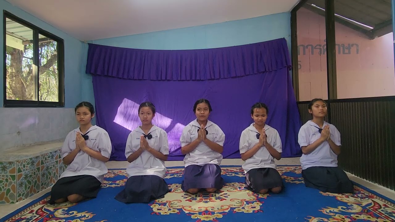 สวดมนต์หมู่สรรเสริญพระรัตนตรัย ทํานองสรภัญญะ รร.บ้านหนองถนน ทีมหญิง