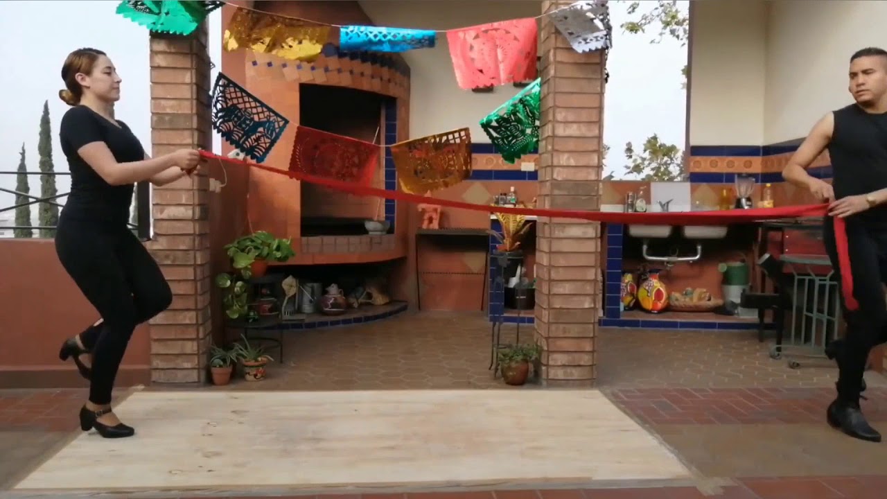 CÓMO HACER EL MOÑO DE LA BAMBA