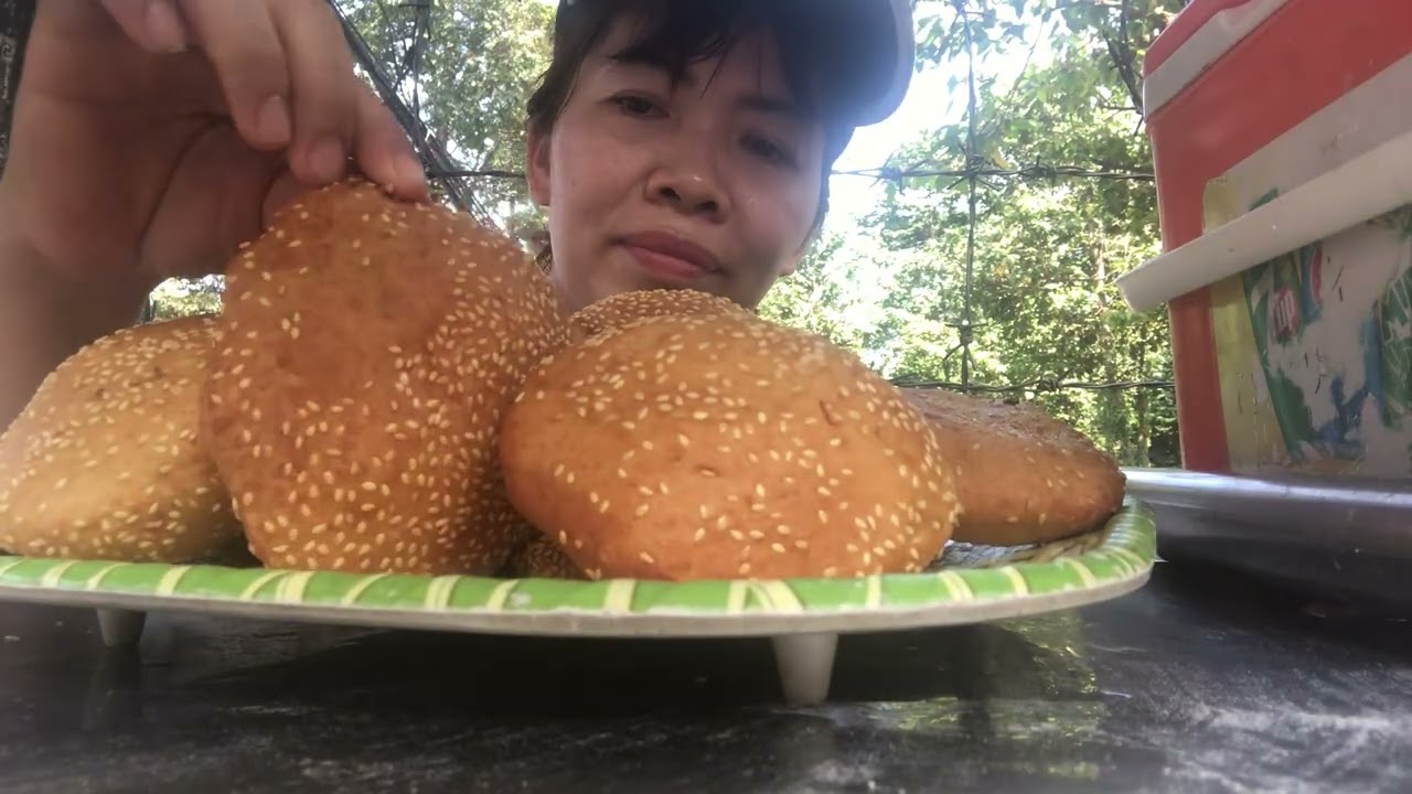 Cách làm bánh tiêu ngon  phồng,xốp (cổng trường đại học nông lâm)
