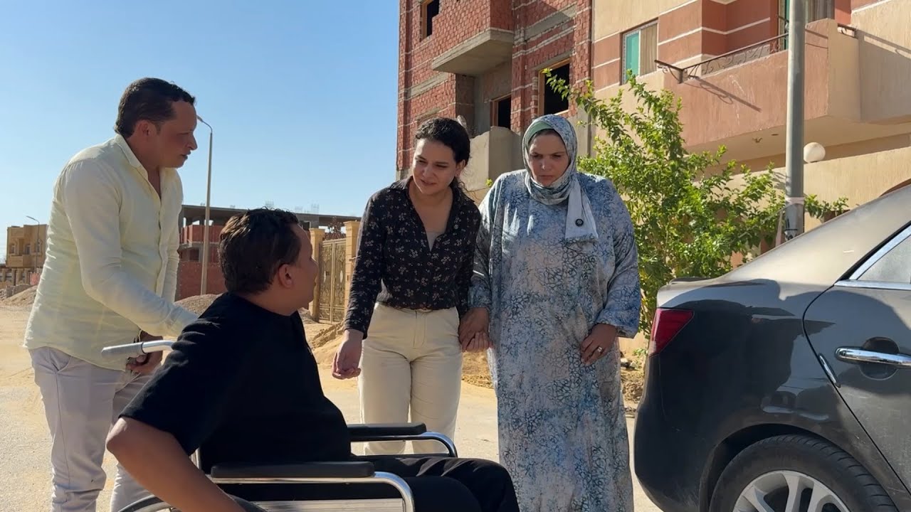 رجع من السفر بعد 5سنين عامل نفسه ما بيمشيش عشان يشوف مراته هتعمل اى واتصدم