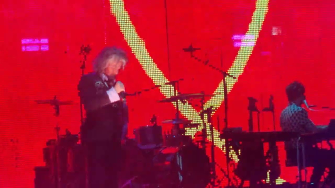 The Flaming  Lips - True Love will find you in the end  @ Olympia Dublin April 2025