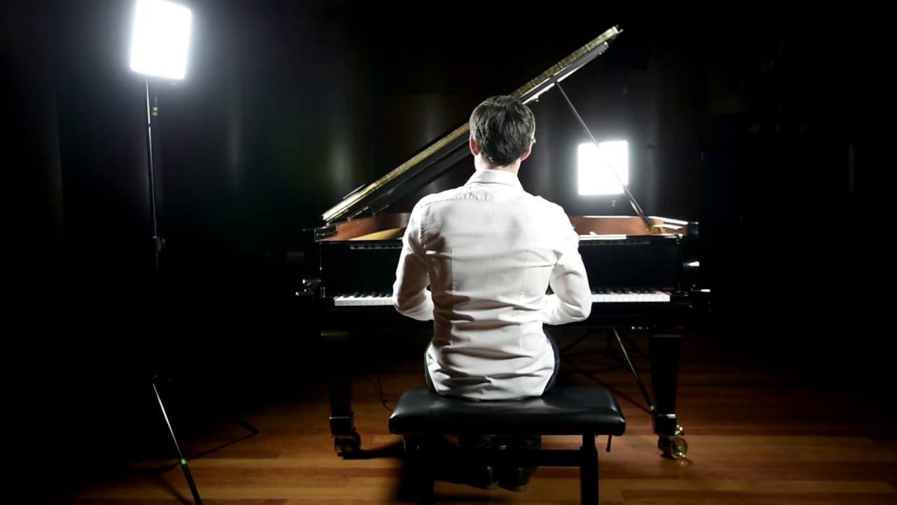 Ivan Ilić plays Antoine Reicha's Etude no 1