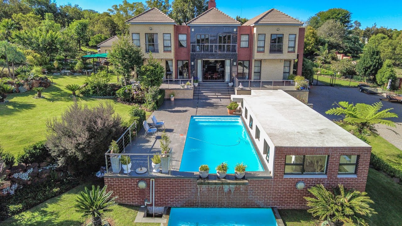 10 bedroom House for For Sale | Cornwall Hill