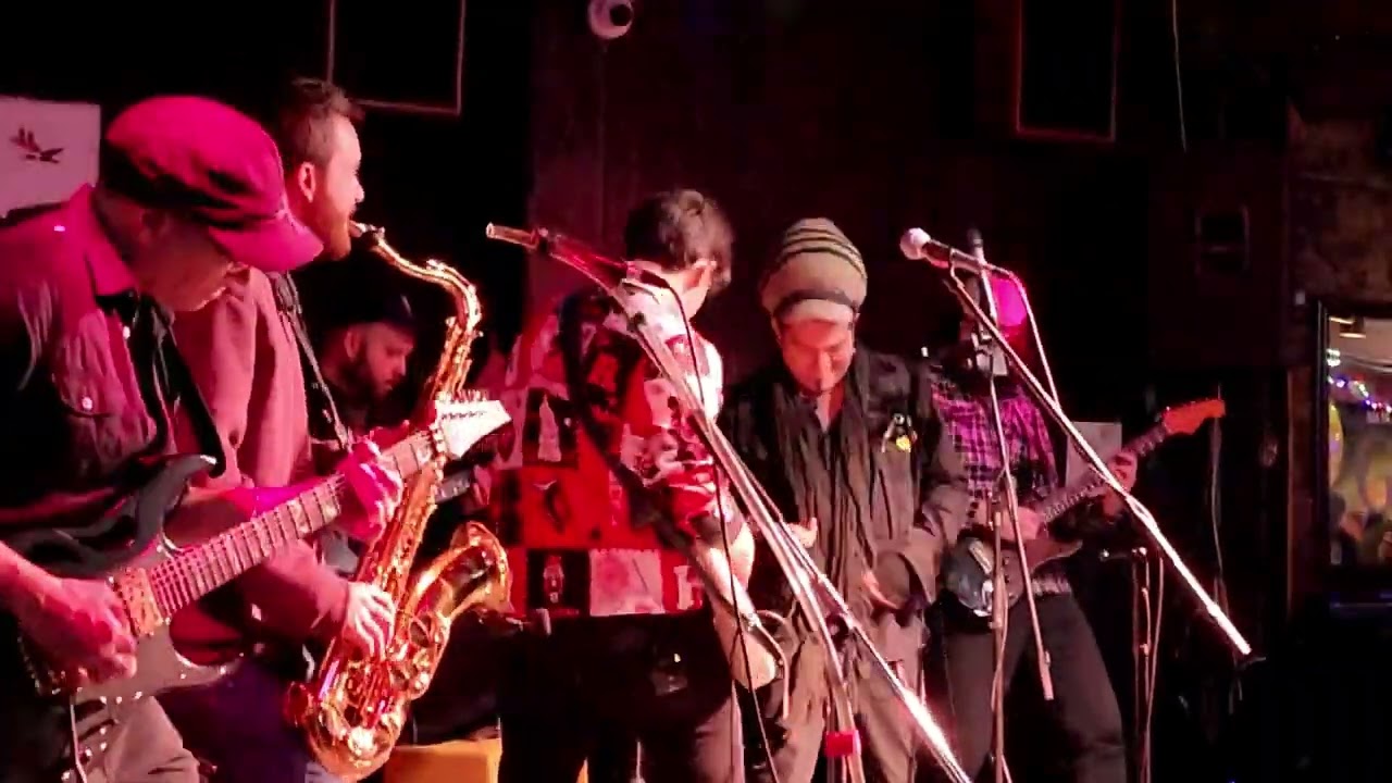 Jake Thistle -- Rosalita (live at Ringside)