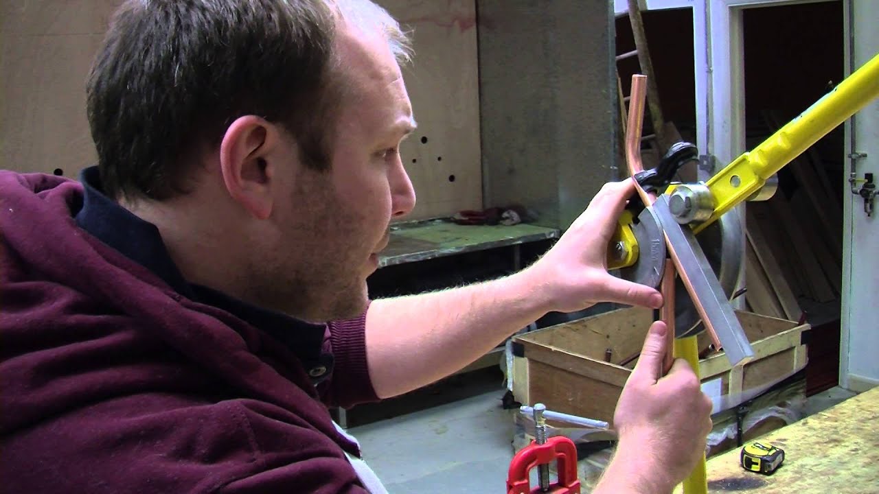 Plumbing: Bending copper pipe - the offset bend