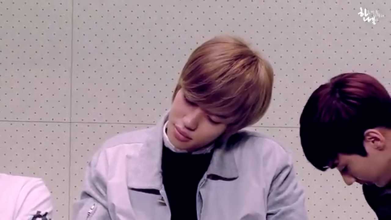 140930 종로 사인회 우리 니엘이 큰눈에 뭐가 들어갔나봐ㅠoㅠ