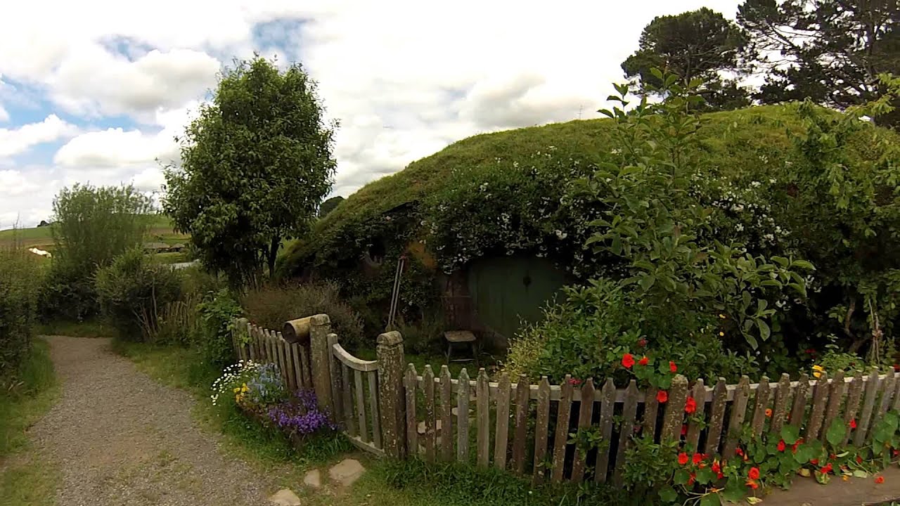 A Walk through Hobbiton movie set