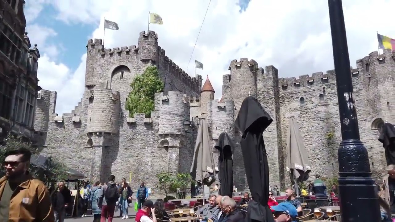 Ghent / Belgium 🇧🇪 Walking in the 