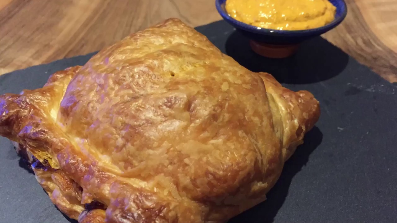 Salmon Puff-pastry with Sun-dried tomato (paste and pesto)