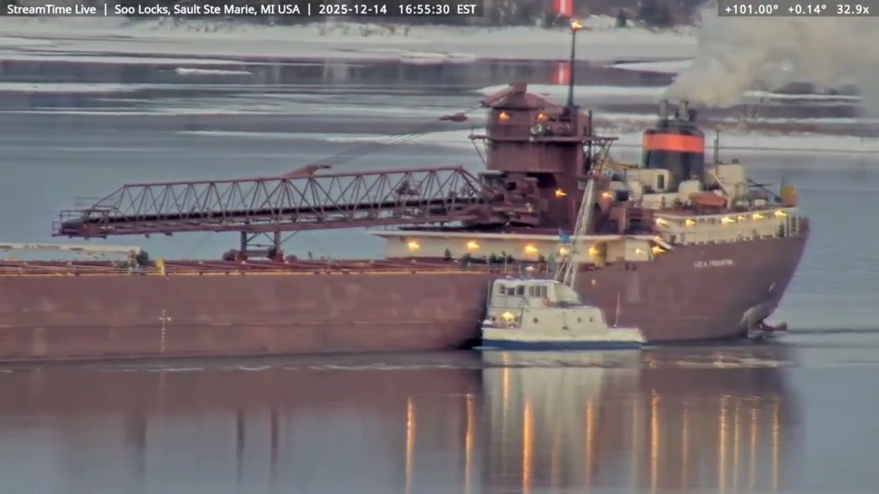 Lee Tregurtha going through the Soo locks w/Rare UB Ojibway & Colorado Tug assist on Dec 14th, 2025