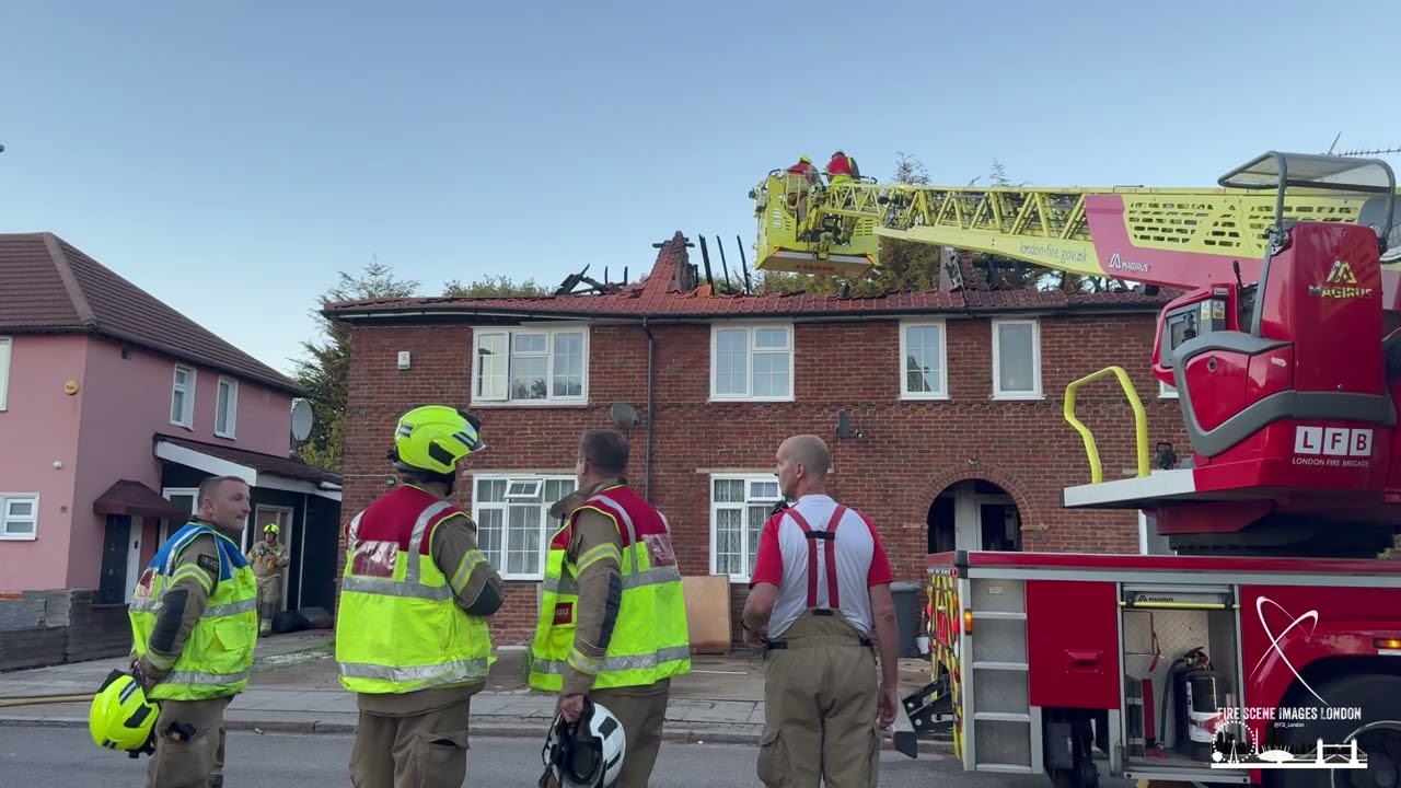 25/08/25 10 Pump Attendance-Residential🔥Fire-5 Houses Involved. Silkstream Rd, Burnt Oak, HA5