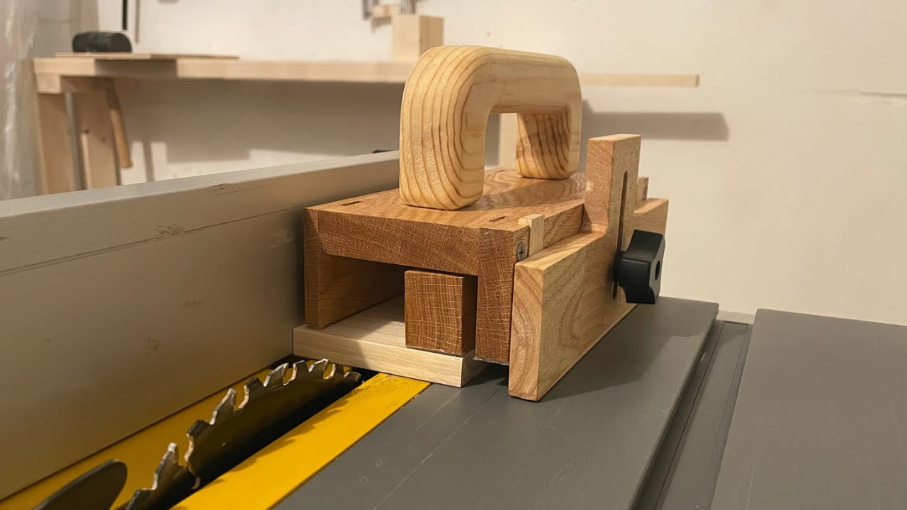 Making a table saw push block. Easy to adjust. / 쉽게 조절가능한 푸시블럭 만들기