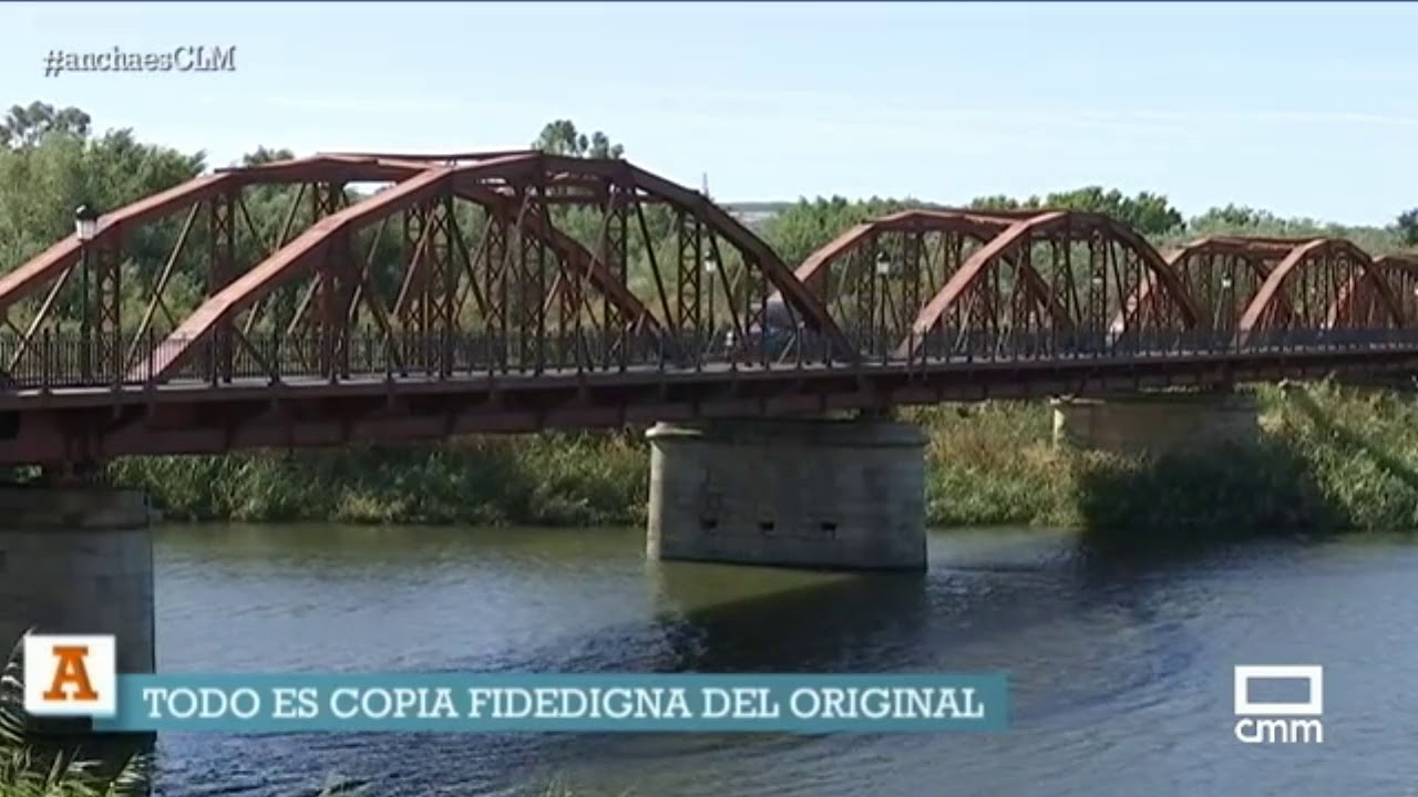Réplica a escala del Puente de Hierro