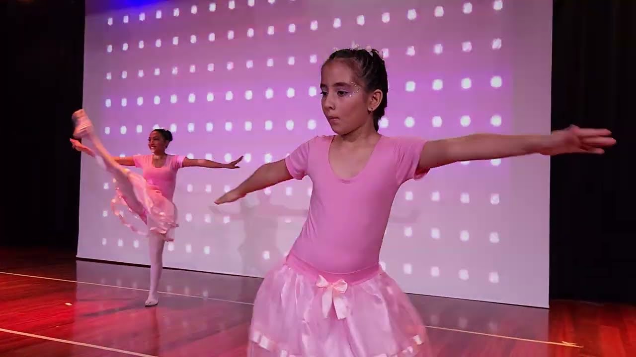 DANCE PIROUETTE