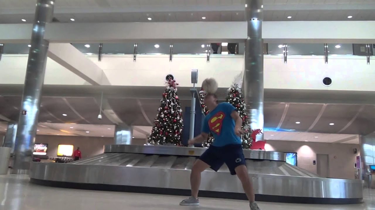 Freestyle Football Detroit Wayne Int Airport, 01/05/2015