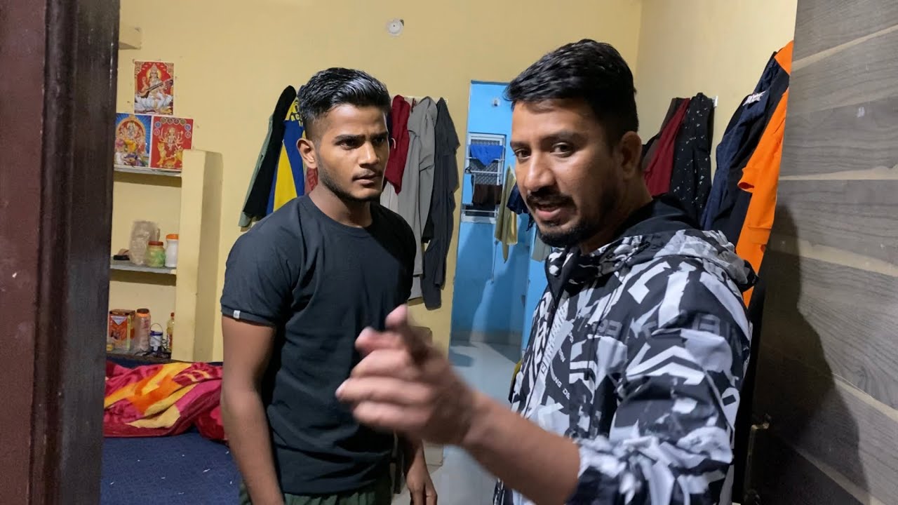 बाप मज़दूरी करके पैसे कमा रहा 😢 बेटा इंदौर में मौज फ़रमा रहा 😡😡😡